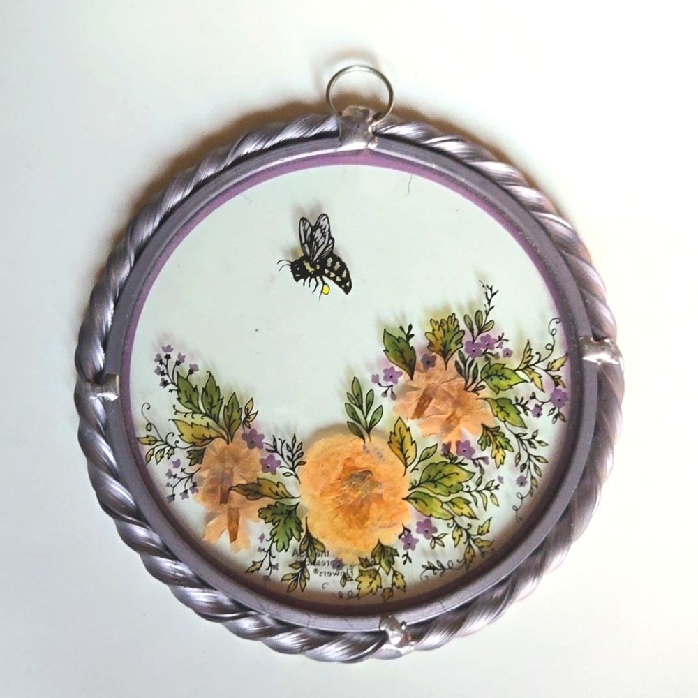 Lasting Impressions Real Flowers Art w/ Bumble Bee